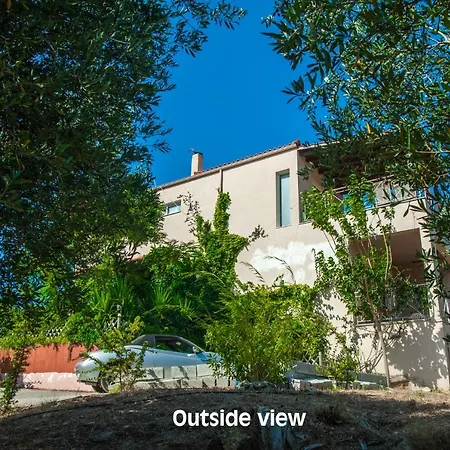 Helmata With Privecy ヴィラ アルゴストリオン